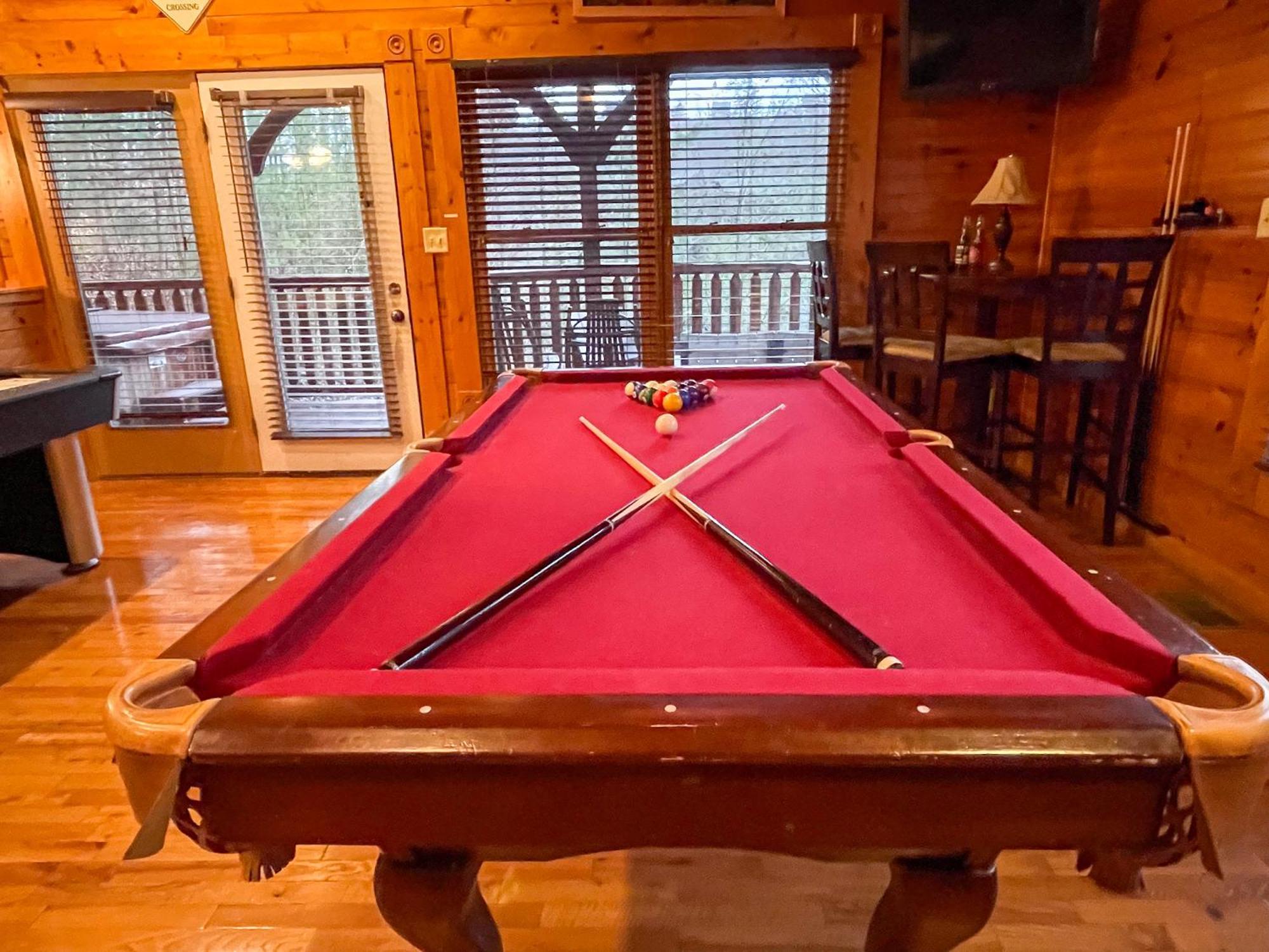 Spacious Resort Log Cabin, Easy Drive, Hot Tub, Arcade Gameroom, Mountain Vibe Gatlinburg Exterior photo